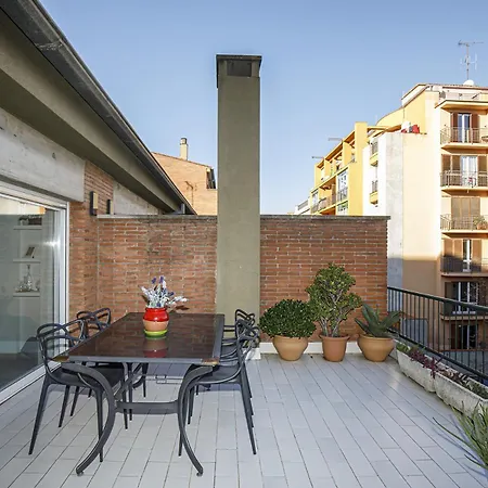Con Gran Terraza En Apartman Girona